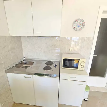 In 27342 * Novi Vinodolski