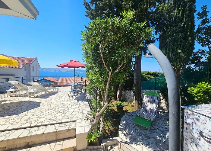 Apartament In 27342 *